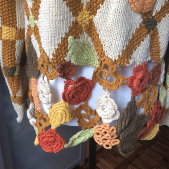 Floral detail Sweater.    $35 - Picture 2 of 8